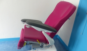 Don de 3 fauteuils de relaxation par le Rotary pour l’unité rTMS